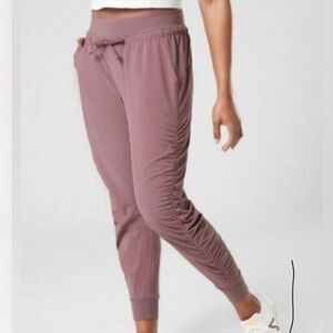 ATHLETA Attitude Pant Volcanic Violet Ruched Leg Drawstring‎ Waist Size 12P